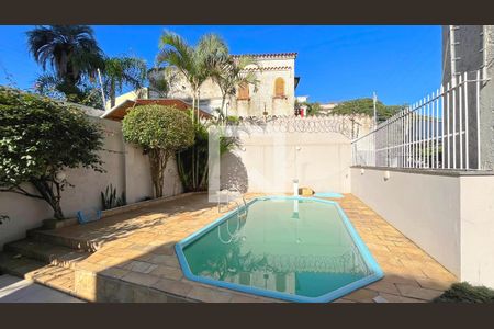 Casa à venda com 294m², 3 quartos e 4 vagas