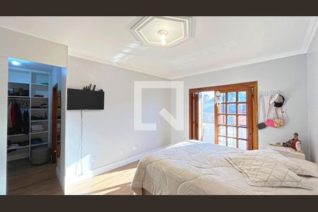 Casa à venda com 294m², 3 quartos e 4 vagas