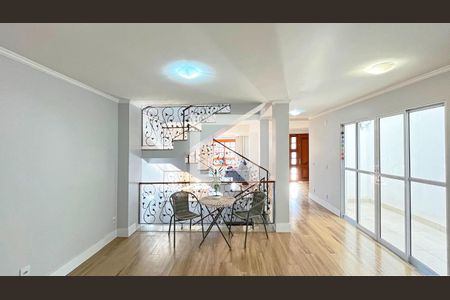 Casa à venda com 3 quartos, 294m² em Menino Deus, Porto Alegre