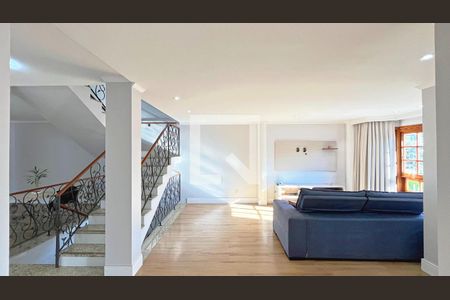 Casa à venda com 294m², 3 quartos e 4 vagas