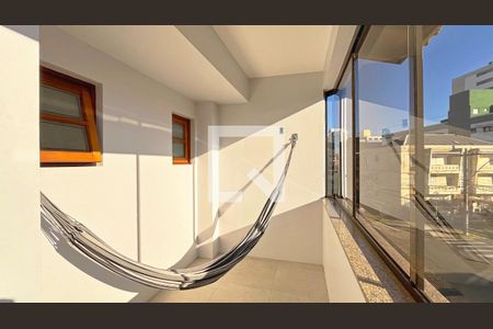 Casa à venda com 294m², 3 quartos e 4 vagas