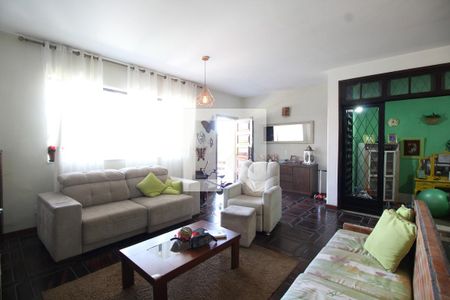 Sala de casa à venda com 4 quartos, 224m² em Taquara, Rio de Janeiro