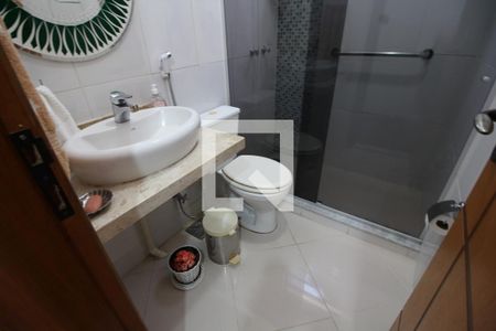 Casa à venda com 224m², 4 quartos e 3 vagasBanheiro Social