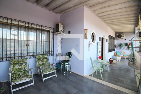 Casa à venda com 224m², 4 quartos e 3 vagasVaranda da Frente