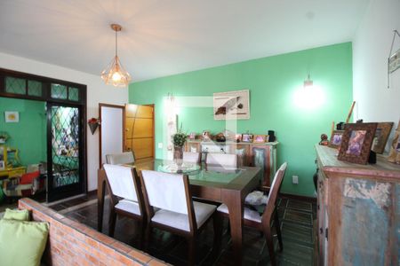 Sala de casa à venda com 4 quartos, 224m² em Taquara, Rio de Janeiro