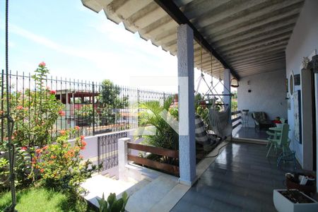 Casa à venda com 224m², 4 quartos e 3 vagasVaranda da Frente