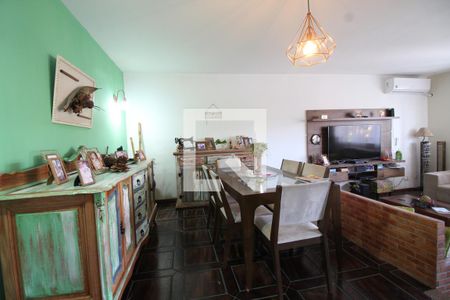 Sala de casa à venda com 4 quartos, 224m² em Taquara, Rio de Janeiro