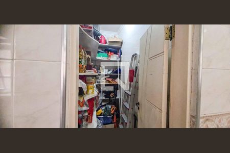 Casa à venda com 330m², 4 quartos e 6 vagasDispensa