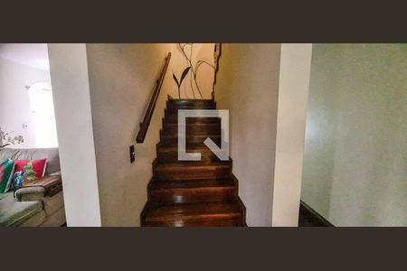 Casa à venda com 330m², 4 quartos e 6 vagasAcesso aos Quartos