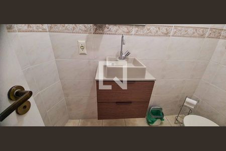 Casa à venda com 330m², 4 quartos e 6 vagasLavado da Sala de TV