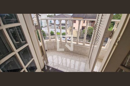 Casa à venda com 330m², 4 quartos e 6 vagasSacada do Quarto 2