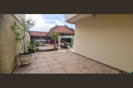 Casa à venda com 330m², 4 quartos e 6 vagasQuintal