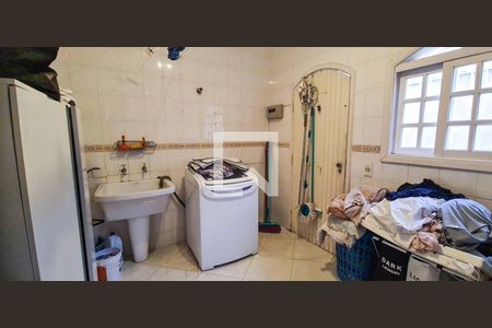 Casa à venda com 330m², 4 quartos e 6 vagasÁrea de Serviço