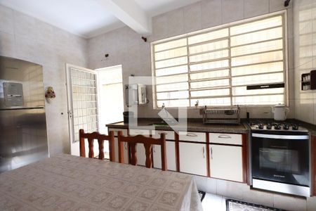 Casa à venda com 200m², 3 quartos e 2 vagasCozinha