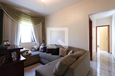 Casa à venda com 200m², 3 quartos e 2 vagasSala de TV