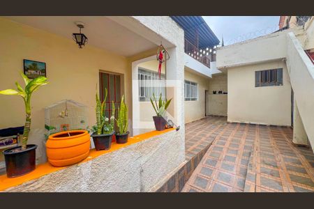 Casa à venda com 160m², 4 quartos e 1 vaga Casa à venda com 160m², 4 quartos e 1 vagaÁrea comum
