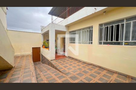 Casa à venda com 160m², 4 quartos e 1 vaga Casa à venda com 160m², 4 quartos e 1 vagaÁrea comum