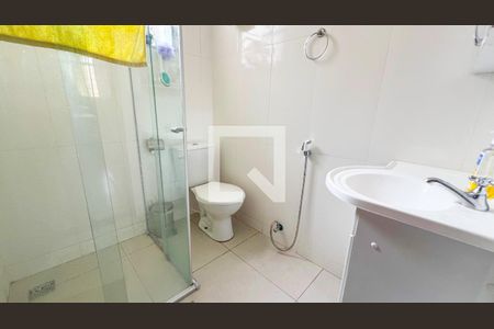 Casa à venda com 160m², 4 quartos e 1 vaga Casa à venda com 160m², 4 quartos e 1 vagaBanheiro