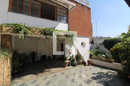 Casa à venda com 260m², 5 quartos e 8 vagasQuintal