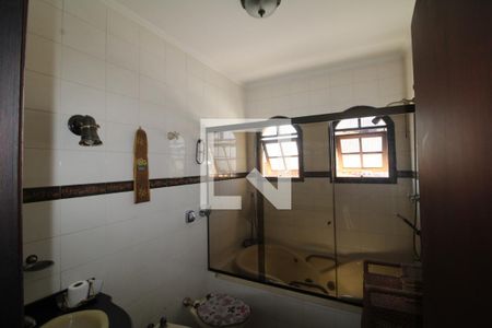 Casa à venda com 260m², 5 quartos e 8 vagasQuarto 3 - Banheiro