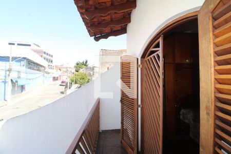 Casa à venda com 260m², 5 quartos e 8 vagasQuarto 3 - Varanda