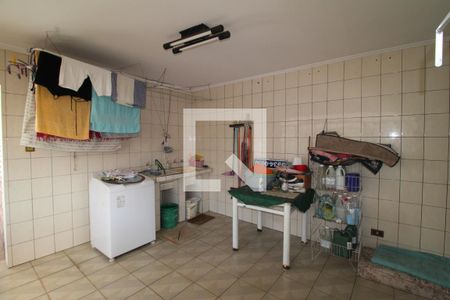 Casa à venda com 260m², 5 quartos e 8 vagasÁrea de Serviço