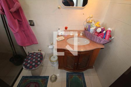 Casa à venda com 260m², 5 quartos e 8 vagasQuarto 2 - Banheiro