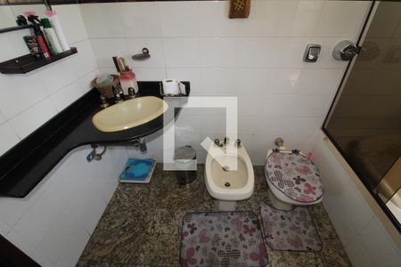 Casa à venda com 260m², 5 quartos e 8 vagasQuarto 3 - Banheiro