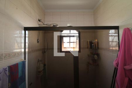 Casa à venda com 260m², 5 quartos e 8 vagasQuarto 2 - Banheiro