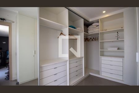 Apartamento para alugar com 175m², 3 quartos e 3 vagasCloset da Suíte 2