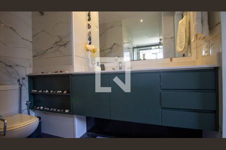 Apartamento para alugar com 175m², 3 quartos e 3 vagasBanheiro da Suíte 2