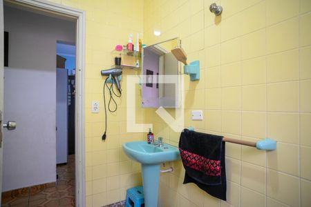 Casa à venda com 276m², 2 quartos e 2 vagas Casa à venda com 276m², 2 quartos e 2 vagasBanheiro