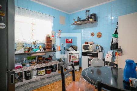 Casa à venda com 276m², 2 quartos e 2 vagas Casa à venda com 276m², 2 quartos e 2 vagasCozinha