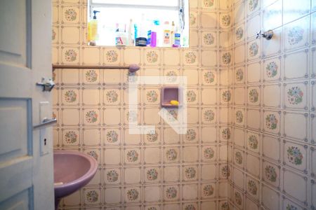 Casa à venda com 276m², 2 quartos e 2 vagas Casa à venda com 276m², 2 quartos e 2 vagasBanheiro de Serviço