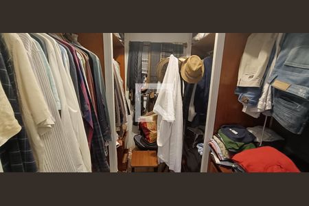 Apartamento à venda com 222m², 4 quartos e 2 vagasCloset da suíte 1