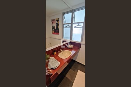 Apartamento à venda com 222m², 4 quartos e 2 vagasBanheiro Social