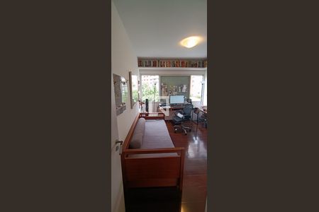 Apartamento à venda com 222m², 4 quartos e 2 vagasEscritório