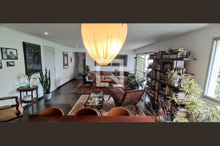 Apartamento à venda com 222m², 4 quartos e 2 vagasSala