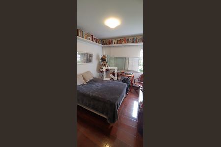 Apartamento à venda com 222m², 4 quartos e 2 vagasQuarto 1