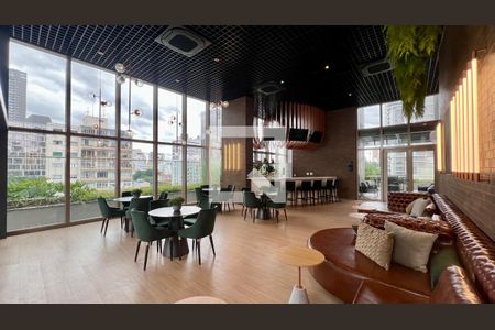 Apartamento para alugar com 71m², 2 quartos e 1 vaga Apartamento para alugar com 71m², 2 quartos e 1 vagaBar