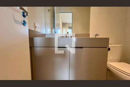 Apartamento para alugar com 71m², 2 quartos e 1 vaga Apartamento para alugar com 71m², 2 quartos e 1 vagaBanheiro da Suíte