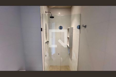 Apartamento para alugar com 71m², 2 quartos e 1 vaga Apartamento para alugar com 71m², 2 quartos e 1 vagaBanheiro da Suíte