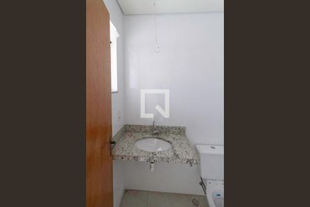 Casa à venda com 133m², 2 quartos e 1 vaga Casa à venda com 133m², 2 quartos e 1 vagaBanheiro da suíte