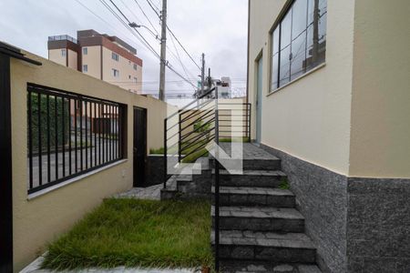 Casa à venda com 133m², 2 quartos e 1 vaga Casa à venda com 133m², 2 quartos e 1 vagaEntrada