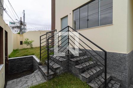 Casa à venda com 133m², 2 quartos e 1 vaga Casa à venda com 133m², 2 quartos e 1 vagaEntrada