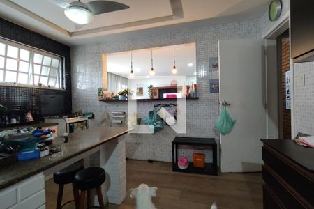 Casa de condomínio à venda com 275m², 3 quartos e 2 vagasCozinha - Armários