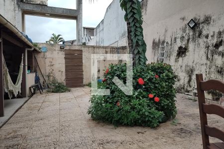 Casa de condomínio à venda com 275m², 3 quartos e 2 vagasQuintal