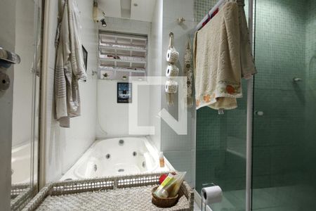 Casa de condomínio à venda com 275m², 3 quartos e 2 vagasBanheiro Social