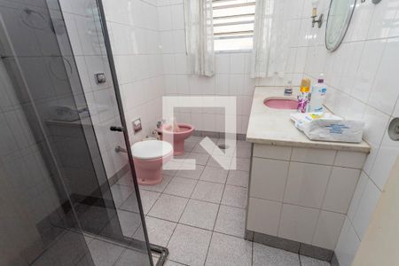 Casa para alugar com 180m², 3 quartos e 2 vagas Casa para alugar com 180m², 3 quartos e 2 vagasBanheiro social