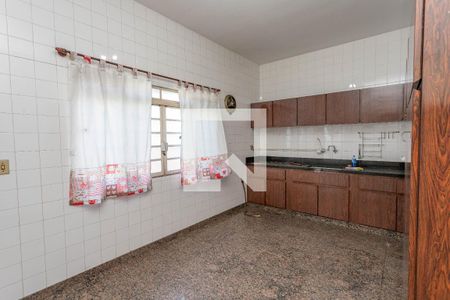 Casa para alugar com 180m², 3 quartos e 2 vagas Casa para alugar com 180m², 3 quartos e 2 vagasCozinha